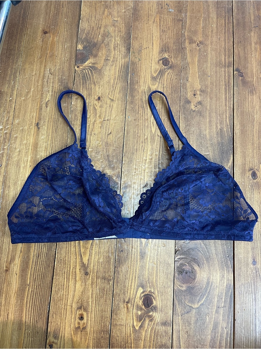 Savage X Fenty navy blue lace bra